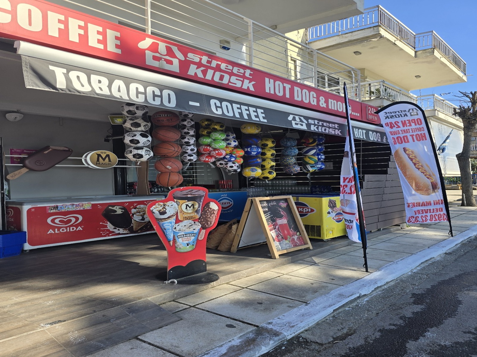 Street Kiosk shop entrance